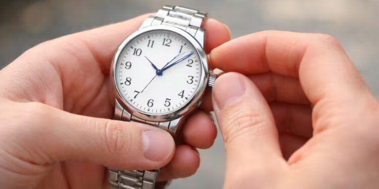 El ajuste de horario se realizará la madrugada del domingo en municipios de la frontera norte, incluido Piedras Negras.