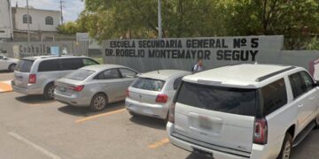Cuerpos de auxilio atendieron el reporte en la secundaria de la Nueva Americana.