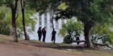 Autoridades realizaron un operativo para recuperar el cuerpo en el Río Bravo.