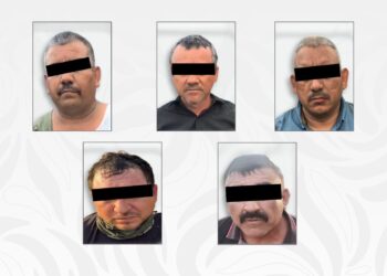 Cinco hombres fueron detenidos con armas y equipo táctico en el sur de Sinaloa.