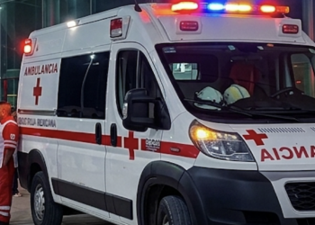 Lesionan a hombre con arma blanca tras reporte de riña en la Lázaro Cárdenas.