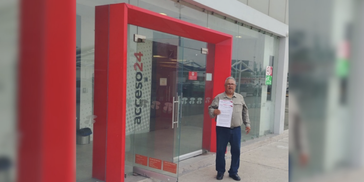 Consejeros del SIMAS notifican a Banorte que Lorenzo Menera continúa como titular de las cuentas del organismo, en medio del conflicto legal con el gobierno municipal.