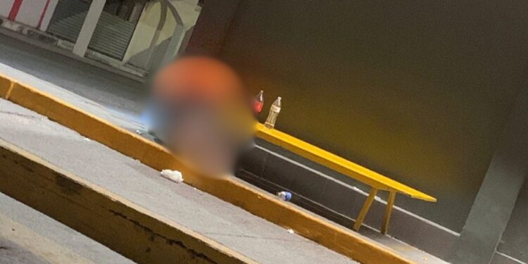 El área fue asegurada por autoridades tras el hallazgo en pleno Centro.