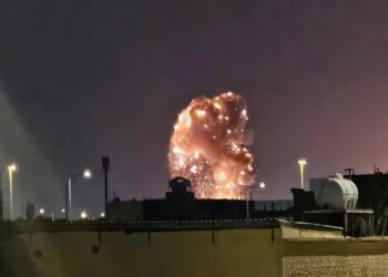 Irán mantiene operaciones y rechaza versiones sobre tregua.