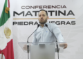El alcalde de Piedras Negras, Jacobo Rodríguez, durante su conferencia matutina de este jueves.