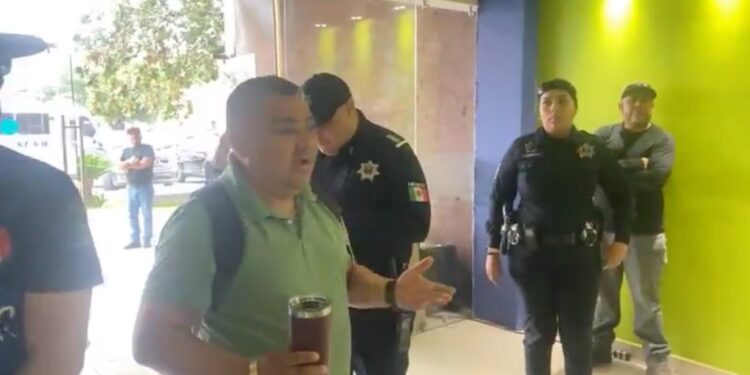 Gilberto Múzquiz, asesor jurídico municipal, confirmó 33 bajas laborales. 