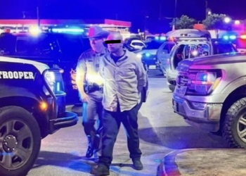 Fuerte movilización de autoridades se registró en el estacionamiento del HEB en Eagle Pass.