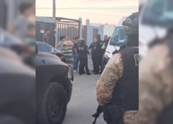 Autoridades detuvieron a un joven tras riña por un espacio de estacionamiento en la colonia Año 2000.