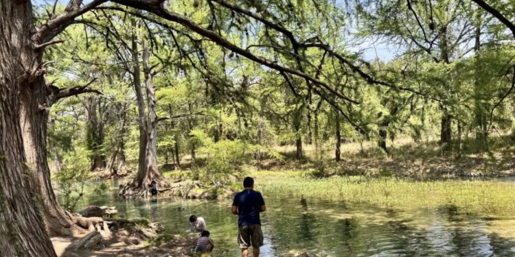 Autoridades estatales piden extremar precauciones en ríos y evitar fogatas.