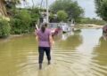 Habitantes de Lázaro Cárdenas denunciaron afectaciones por aguas negras, malos olores y plagas de moscos.