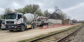 Jacobo Rodríguez defendió la autorización del muro de Ferromex construído con concreto de la empresa familiar, y la contratación de la Feria del Norte.