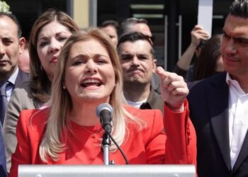 Comparece Maru Campos ante FGR por caso ligado a presencia de agentes extranjeros.