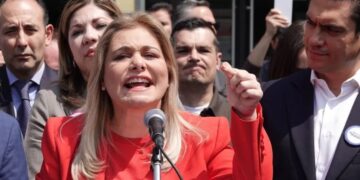 Comparece Maru Campos ante FGR por caso ligado a presencia de agentes extranjeros.