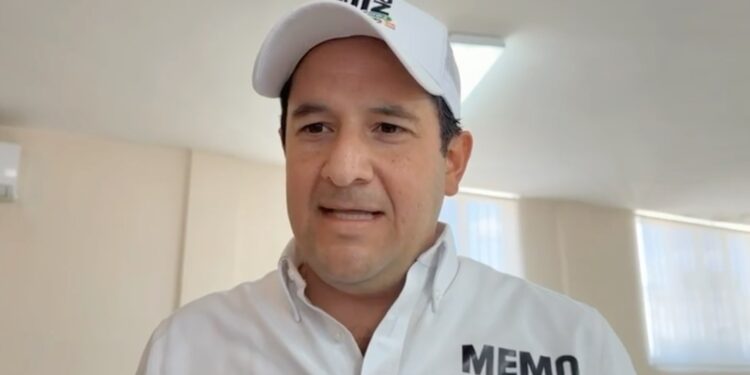 Memo Ruiz criticó las confrontaciones públicas y el uso de redes sociales por parte del alcalde Jacobo Rodríguez.