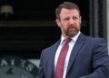 Markwayne Mullin arribó este jueves a Palacio Nacional acompañado de un convoy de seguridad para reunirse con la presidenta.