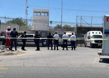 Autoridades de los tres niveles de gobierno desplegaron un operativo tras la riña registrada en el Cereso de Ciudad Obregón.