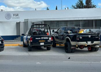 Las armas, cartuchos y la camioneta fueron asegurados por autoridades estatales y puestos a disposición de la autoridad federal.