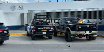 Las armas, cartuchos y la camioneta fueron asegurados por autoridades estatales y puestos a disposición de la autoridad federal.