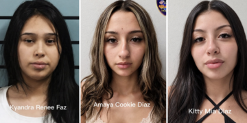 Las tres detenidas fueron ingresadas al centro de detención tras ser acusadas de homicidio en Del Río, Texas.