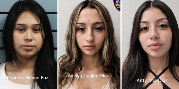 Las tres detenidas fueron ingresadas al centro de detención tras ser acusadas de homicidio en Del Río, Texas.