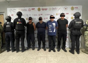 Hallan cuerpo en Moloacán durante investigación del caso Roxana Guzmán.