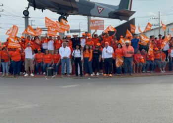 Cierra Gabriela López campaña con evento en la Rotonda del Avioncito.
