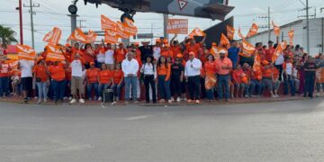 Cierra Gabriela López campaña con evento en la Rotonda del Avioncito.