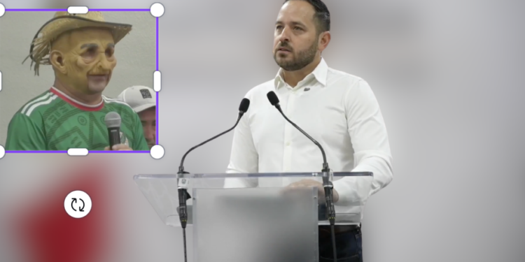 Jacobo asegura disponibilidad permanente “por teléfono”.