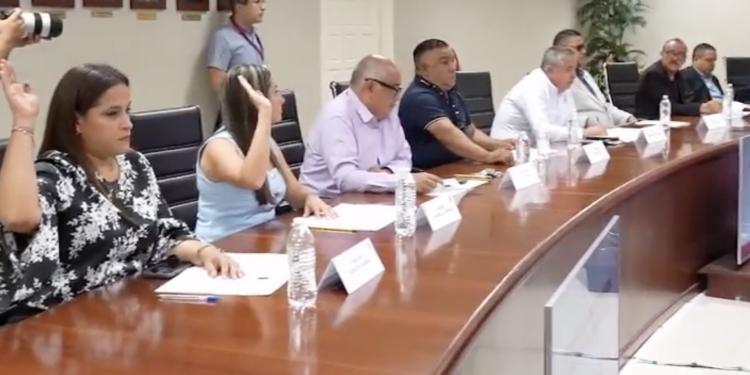 Los regidores Juan Carlos Hernández y Juan Carlos Álvarez atribuyeron la derrota electoral de la candidata de la 4T en Piedras Negras al desgaste de la administración municipal.