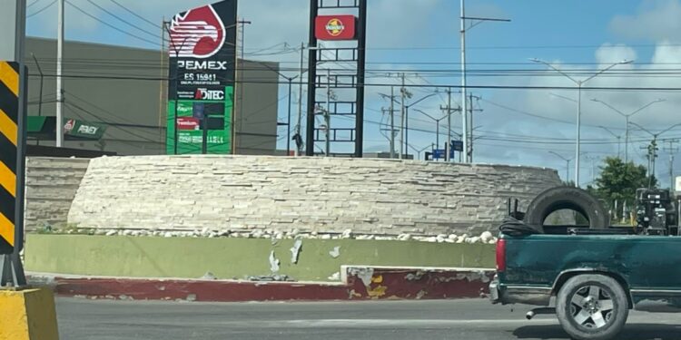 La demolición de la fuente-rotonda del Ejido Piedras Negras permanece sin fecha definida.