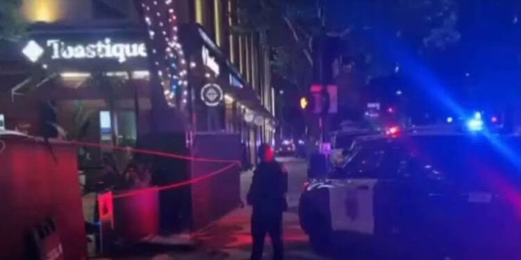 El FanFest de San José reabrió este lunes con mayor vigilancia policial.