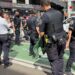 Elementos de la Policía de Nueva York desplegaron un operativo en Times Square tras un tiroteo.