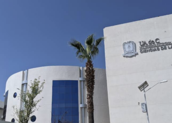 La Escuela de Ciencias de la Salud de la UAdeC en Piedras Negras presentó filtraciones de agua tras las intensas lluvias registradas este lunes, informó el rector, Octavio Pimentel Martínez.