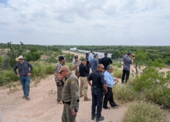 Dependencias federales, empresas constructoras y directivos de Puerto Verde coordinaron aspectos técnicos.