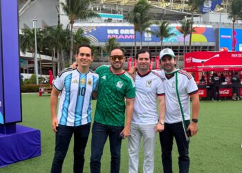Viajó Jacobo al Mundial con proveedores que facturan millones al Municipio.