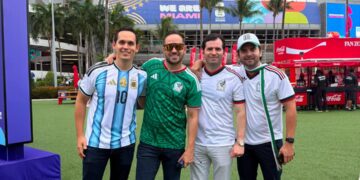 Viajó Jacobo al Mundial con proveedores que facturan millones al Municipio.