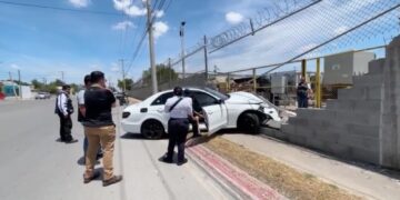 Conductor choca contra barda de Lear y es consignado en Piedras Negras
