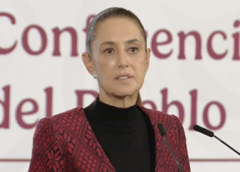 La presidenta informó que dialogó con Donald Trump y Mark Carney.