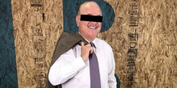FGR detiene a Ernesto Ruffo; lo investiga por presunto huachicol fiscal.