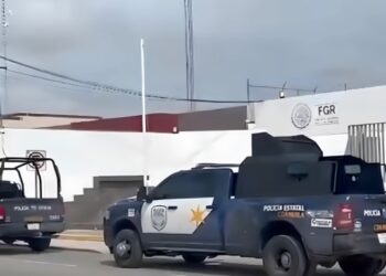 Detienen a dos con más de 22 kilos de marihuana.