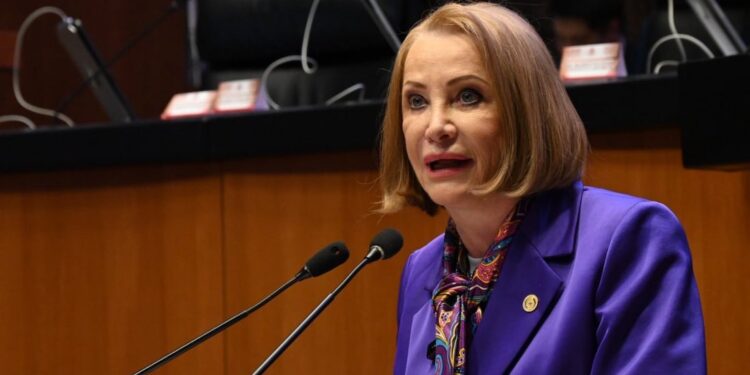 Presidenta del Senado respalda investigación por denuncia contra exdirector de Pemex.