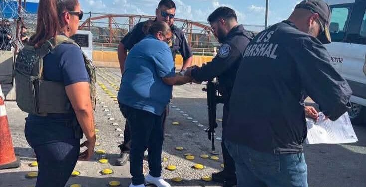 Entregan a fugitiva buscada por EU tras cuatro años oculta en México.