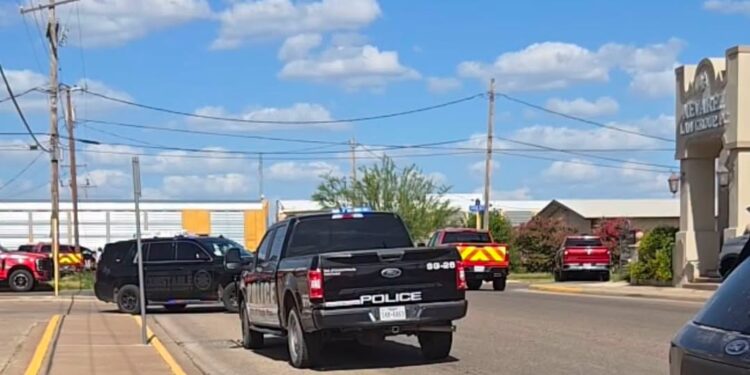 Un hombre resultó gravemente lesionado tras ser embestido por un tren la tarde de este jueves en Eagle Pass, Texas.