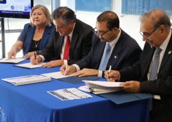 Laredo se adelanta a la crisis del Bravo; Piedras Negras sigue sin alternativa.