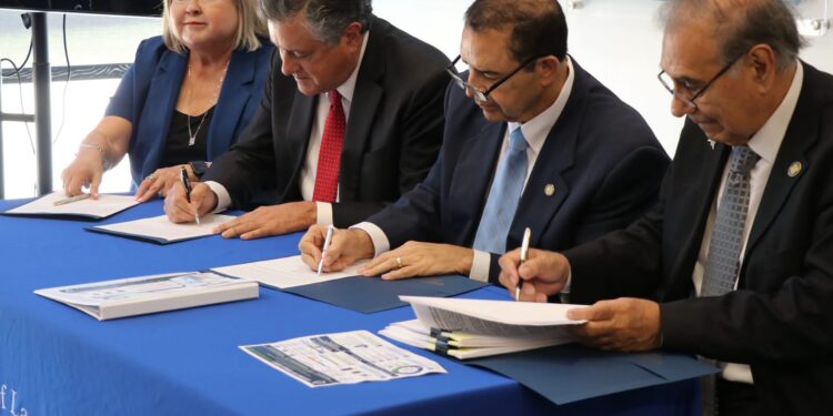 Laredo se adelanta a la crisis del Bravo; Piedras Negras sigue sin alternativa.