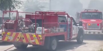 Pierde todo tras incendio que arrasó su vivienda y taller en Piedras Negras.