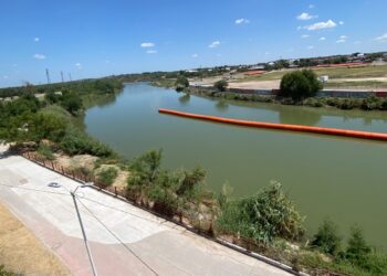 Reconoce Municipio que boyas sí afectan captación de agua en Piedras Negras.