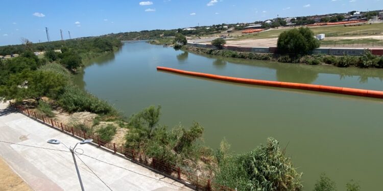 Reconoce Municipio que boyas sí afectan captación de agua en Piedras Negras.